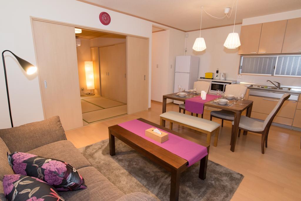 Le Machiya Kamishichiken Villa Kyoto Exterior photo